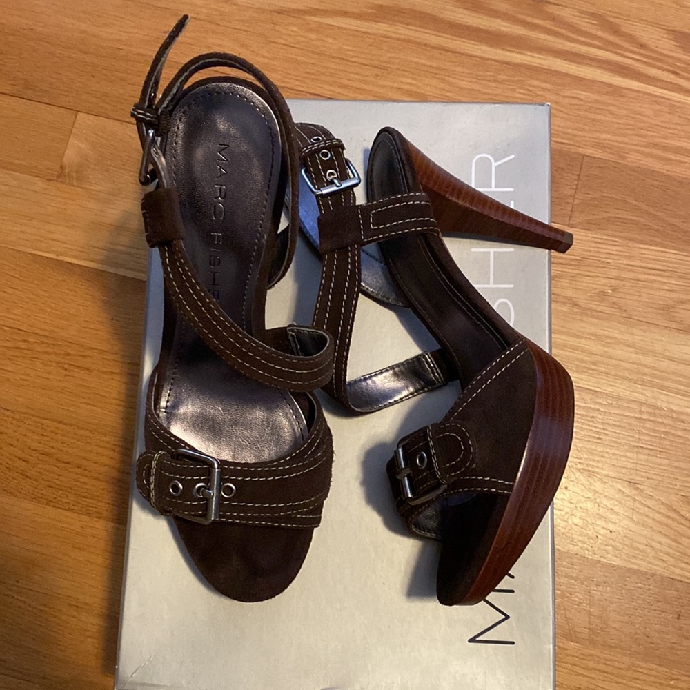 Marc Fisher brown suede heels - Picture 3 of 5